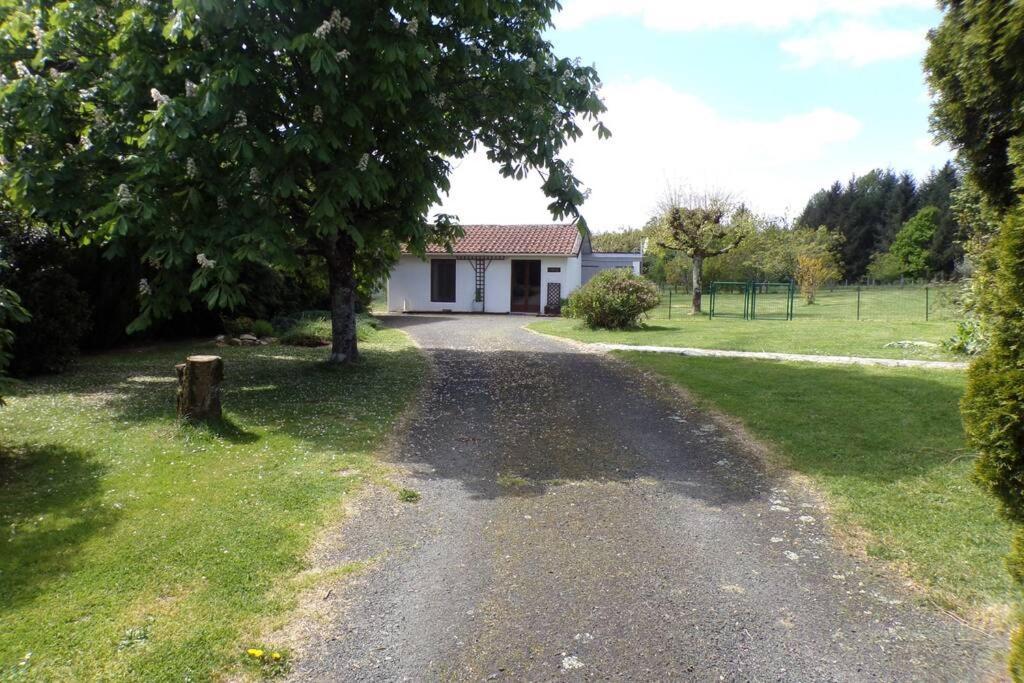 Вилла Breesfalt Gite Accomodation Maisonnais-Sur-Tardoire Экстерьер фото
