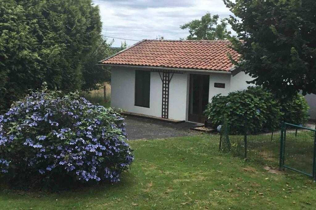 Вилла Breesfalt Gite Accomodation Maisonnais-Sur-Tardoire Экстерьер фото